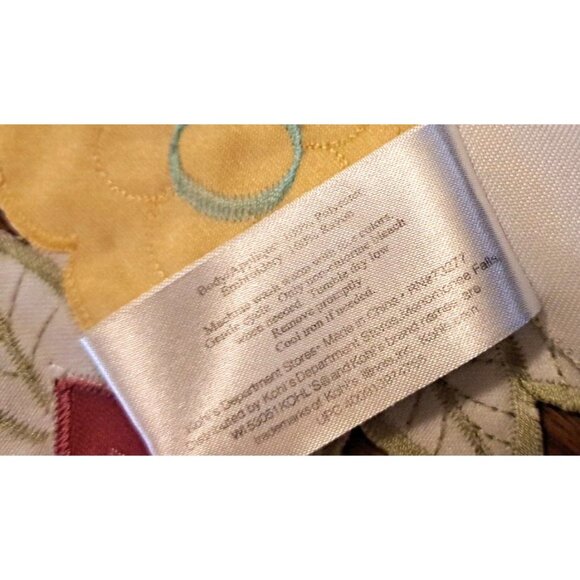 Blossoms & Blooms Tablecloth Applique Flowers Butterfly Cut Out Kohls 82x59 - Picture 8 of 8